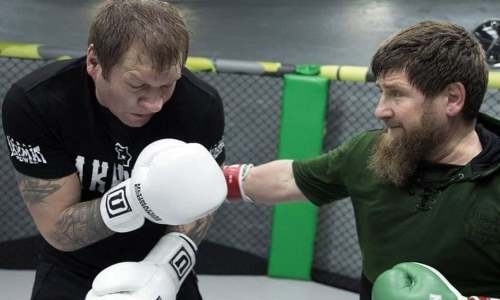 «Очень удивил». Емельяненко объяснил, почему не показывает видео спарринга с Кадыровым