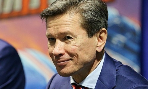 «Не по-человечески». Вячеслав Быков высказался о решении КХЛ завершить сезон после снятия «Барыса»