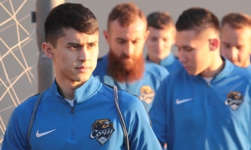 «Зимой были мысли покинуть „Сочи“, но...». Казахстанский футболист ответил на пикантные вопросы о себе, Зайнутдинове, Куате и РПЛ