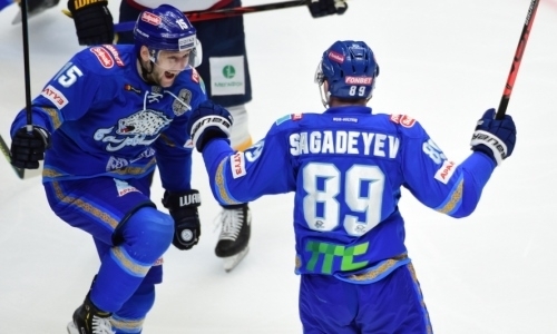 Хоккеист «Барыса» и сборной Казахстана обратился к болельщикам. Видео