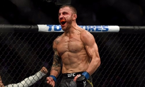 «Настолько сильно проклятие». Чемпион UFC дал необычный прогноз на бой Нурмагомедов — Фергюсон