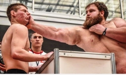 «Каменные лица» анонсировали бой Пельменя с бывшим соперником Федора Емельяненко. Видео