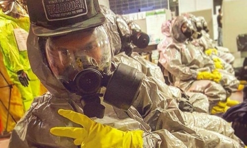 Боксер из Казахстана дерется с коронавирусом на улицах Нью-Йорка