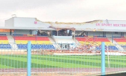 Ветром снесло крышу реконструированного стадиона в Атырауской области