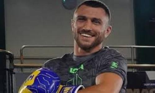 Ломаченко сделал выбор между рыбалкой и Усиком