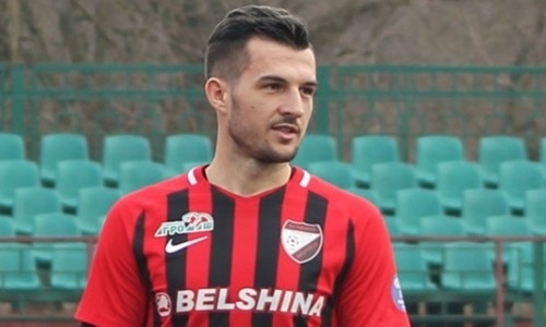 Бывший футболист молодежной сборной Казахстана помог своему новому клубу набрать первое очко в чемпионате. Видео