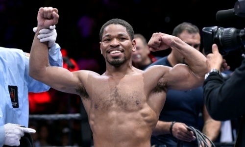 «„Зеркальные“ соперники». Экс-чемпион мира назвал победителей двух боев Головкин — «Канело»