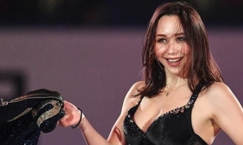 Чемпионка мира из России сфотографировалась обнаженной. Она прикрылась только подушечкой