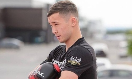 «Хочу начать свое дело». Недавно дебютировавший в профи казахстанец удивил заявлением