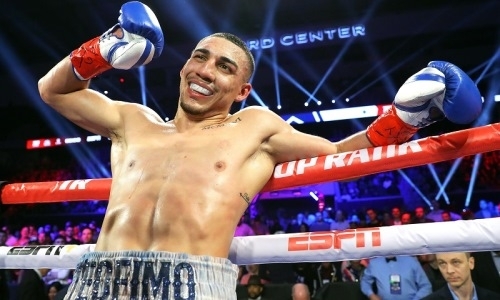 «Просто ради того...». Чемпион мира планирует прям очень сильно откормить свою задницу