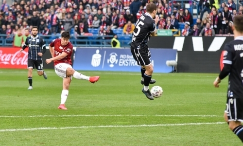 «Мы не хотим начинать с нуля». Раскрыты детали тренировок игрока сборной Казахстана в клубе из Европы