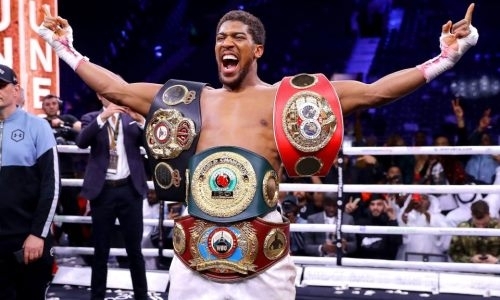 Чемпион мира продемонстрировал свою крутую форму на самоизоляции. Фото