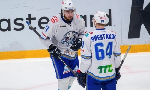 Обнародованы условия нового контракта форварда сборной Казахстана с «Барысом»