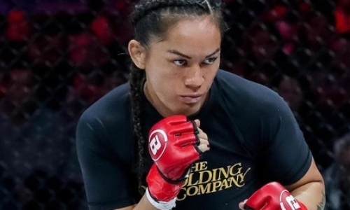 «Твое время вышло». Непобежденная чемпионка Bellator решила наказать насиловавшего ее тренера