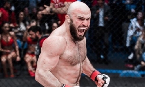 «Так проходило мое детство». Популярный российский боец ММА снял драку мальчишек на видео