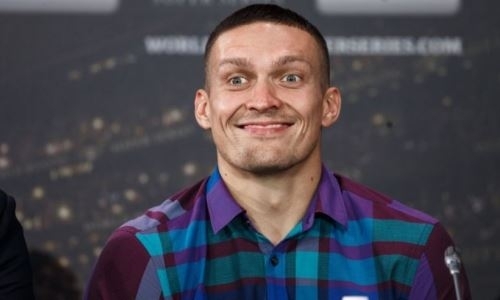 Усик провел тренировку в красных труселях. Забавное фото