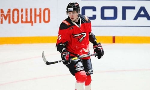 Принципиальный соперник «Барыса» подписал новый контракт с защитником