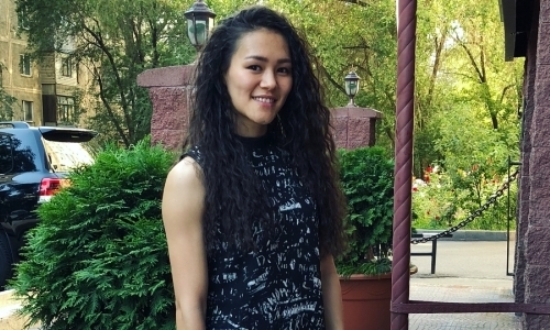 Любит танцы хип-хоп. Успешная казахстанская спортсменка — в числе красивейших девушек бокса