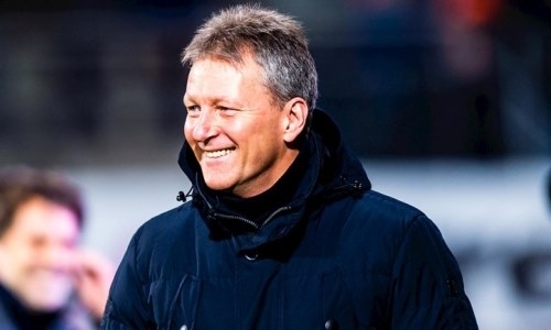 «Нужно пойти в парикмахерскую» В клубе Александра Меркеля сообщили о планах