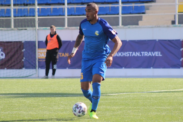 «Золотой ребенок», «Горец», «Семейка Аддамс» и даже Бенджамин Баттон с Фигаро. КПЛ пополнили новые футболисты, которым самое место в кино