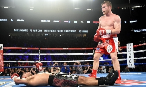 СМИ вспомнило яркий нокаут «Канело», после которого он бросил вызов Головкину. Видео