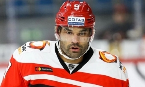 Прояснилась ситуация с бывшими лидерами «Барыса» Доусом и Веем