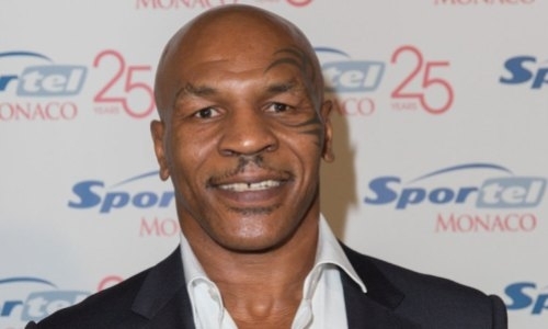 53-летний Майк Тайсон поразил скоростью ударов на тренировке. Видео