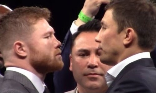 «Целую вечность». Де ла Хойя озвучил важную миссию третьего боя Головкин — «Канело»