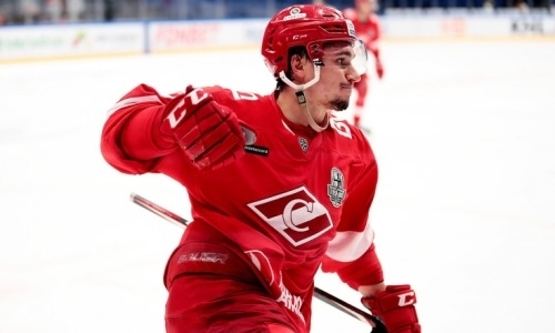 Принципиальный соперник «Барыса» провел обмен хоккеистами с другим клубом КХЛ