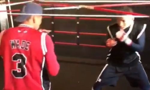 Казахстанские боксеры Султан Заурбек и Нуртас Ажбенов проводят совместные тренировки. Видео