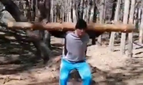 Жан Кособуцкий продолжает тренировки во время карантина. Видео