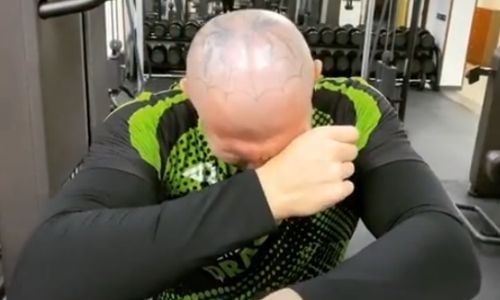 Александр Емельяненко поплакал на камеру и сделал признание. Видео