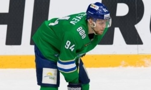 Два клуба конференции «Барыса» в КХЛ обменялись игроками