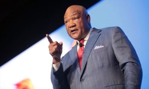 «Просто не вижу шансов». Легендарный Джордж Форман дал прогноз на бой Джошуа — Фьюри