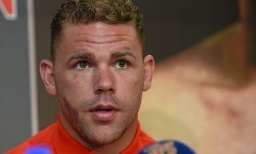 «Сначала заявлял, что не готов». Чемпион мира готов драться только со «старым» Головкиным