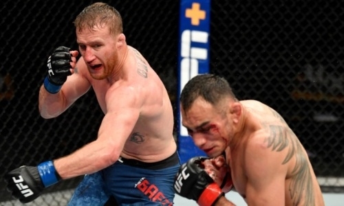 Бой Фергюсон — Гэтжи за титул чемпиона UFC закончился скандалом