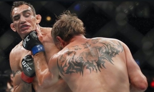 Видео самых ярких моментов турнира UFC 249 с боем Фергюсон — Гэтжи