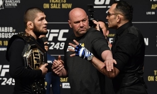 «Это дикая история». Боец UFC высказался о бое Нурмагомедов — Фергюсон после поражения Тони