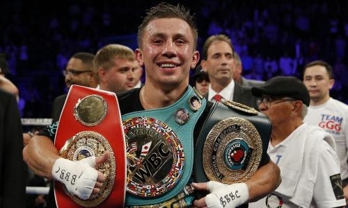 «Я был в рингсайде». Американский тренер назвал победителя боя Головкин — Деревянченко