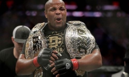 «Чувак провоцирует сердечные приступы у рефери». Кормье выложил прикольное фото с реакцией на Нганну