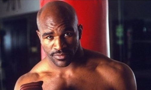 Возвращение легенд. Холифилд вслед за Тайсоном показал тренировку и снова готов драться. Видео