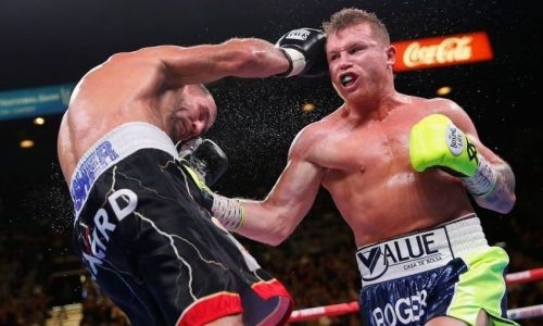 «Всегда был хорош». Известный тренер оценил шансы Сондерса победить «Канело»