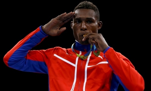 «Хочу биться с лучшими». Четырехкратный чемпион мира настроен на реванш с казахстанским боксером