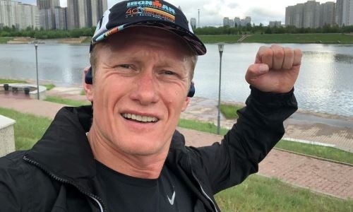 «Мы мотивированы». После победы в виртуальной «Джиро д’Италия» Винокуров озвучил цели в реальных гонках