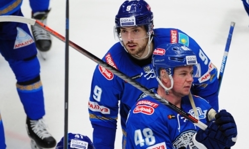 «Знакомый Скабелки». Старченко после подписания контракта с «Барысом» отправили в другой клуб КХЛ