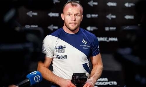 «Он может устроить только встречу по выпиванию банок пива». Шлеменко смеется над вызовом Тактаровым Тайсона