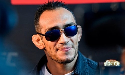 «Я не хочу видеть, как он пьёт суп через трубочку». Менеджер Нурмагомедова призвал Фергюсона завершить карьеру