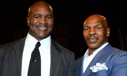 «Мы можем увидеть нечто невероятное». Комментатор UFC назвал условие успеха боя Тайсон — Холифилд