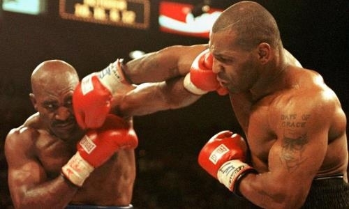 Холифилд признался, кто из его соперников обладал самым мощным ударом. Но это не Тайсон