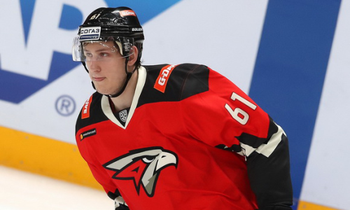 Принципиальный соперник «Барыса» продлил контракт со своим воспитанником